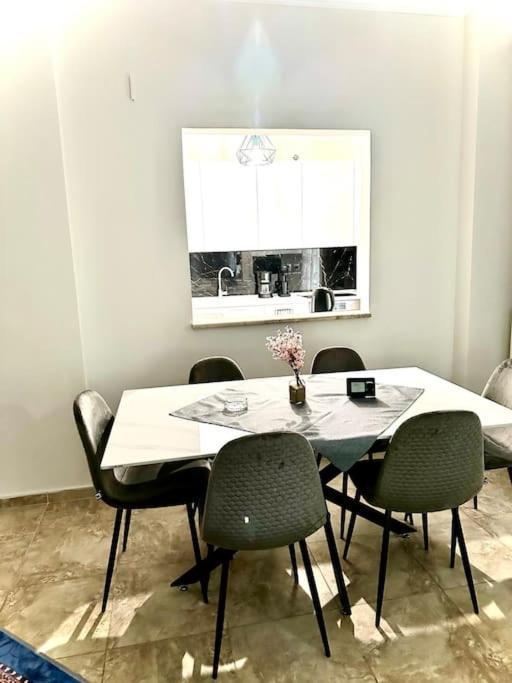 The “Roman Market” Lux Apartment Thessaloníki Eksteriør bilde